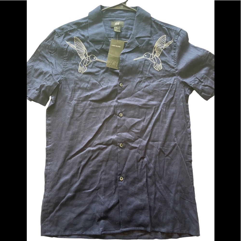 H&M men’s linen blend extra small button up shirt blue in color